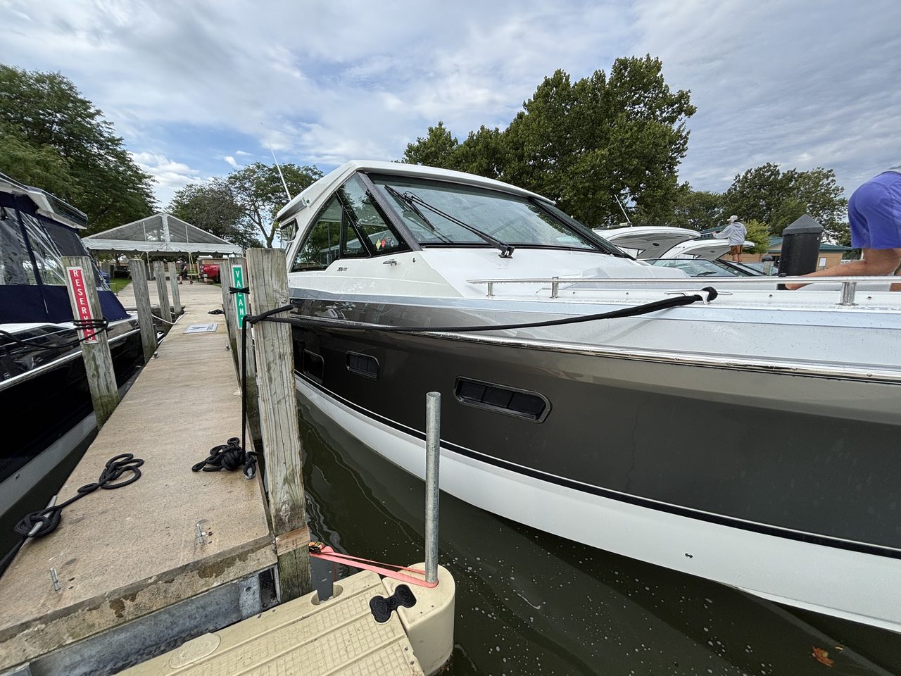 Slide: The Image of Formula 387 Center Console Fish 2025 - 95