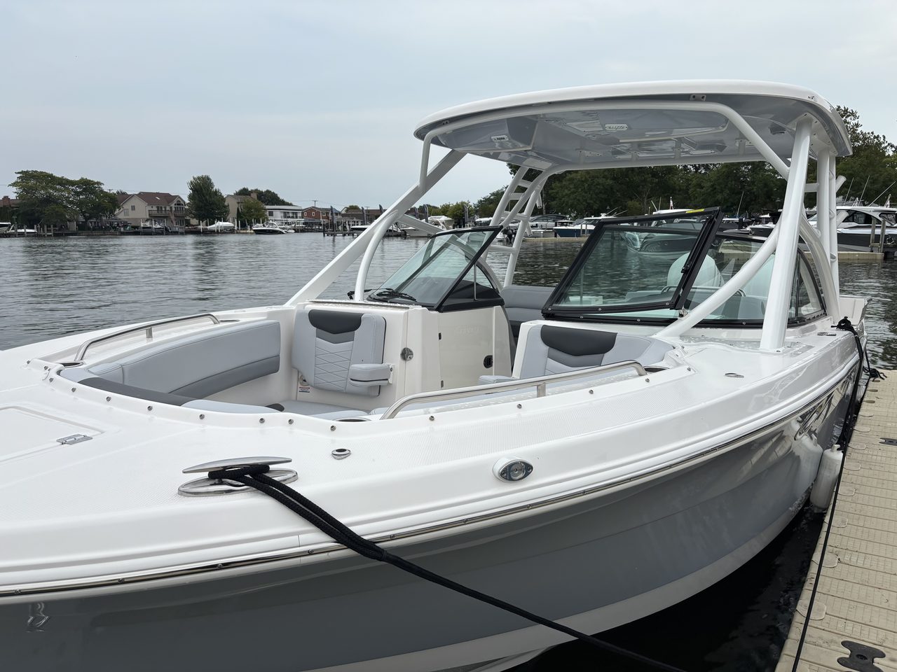Slide: The Image of Robalo R317 Dual Console 2025 - 30