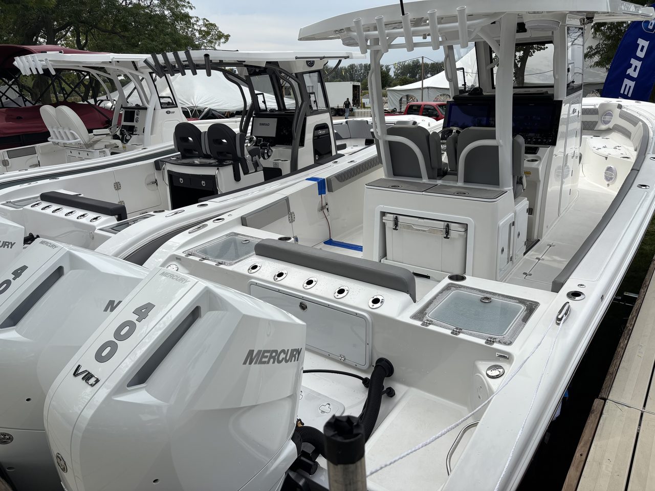 Slide: The Image of Sea Pro 322 Offshore 2024 - 46
