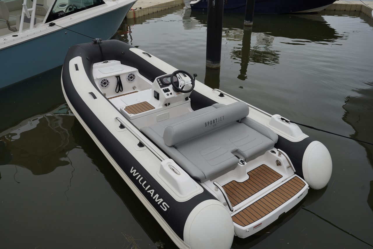Slide: The Image of Williams Sportjet 435 - 2