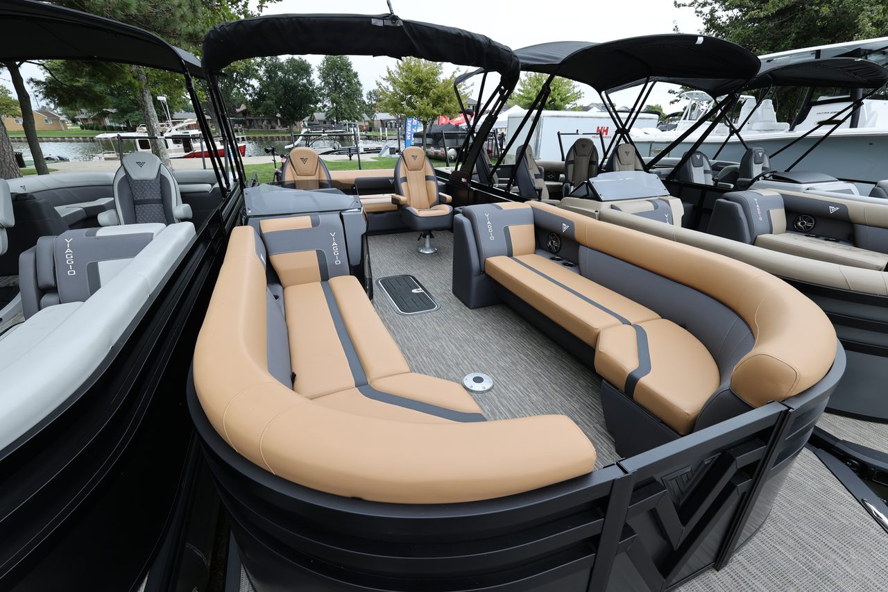 Slide: The Image of Viaggio Lago X24S TriToon 2027 - 8