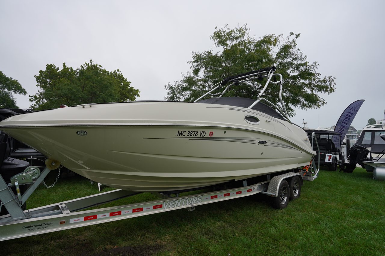 Slide: The Image of Sea Ray 260 Sundeck 2007 - 24