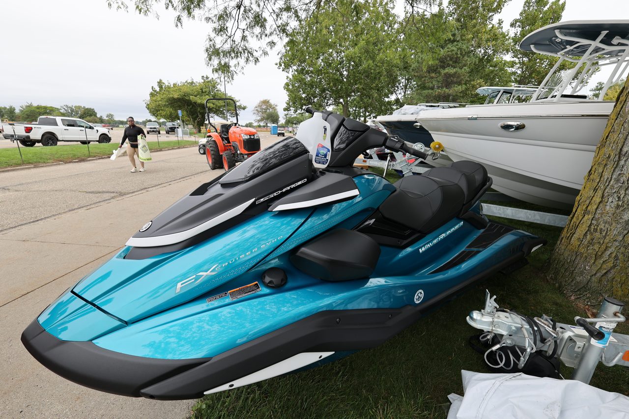 Slide: The Image of Yamaha FX Cruiser SVHO 2027 - 32