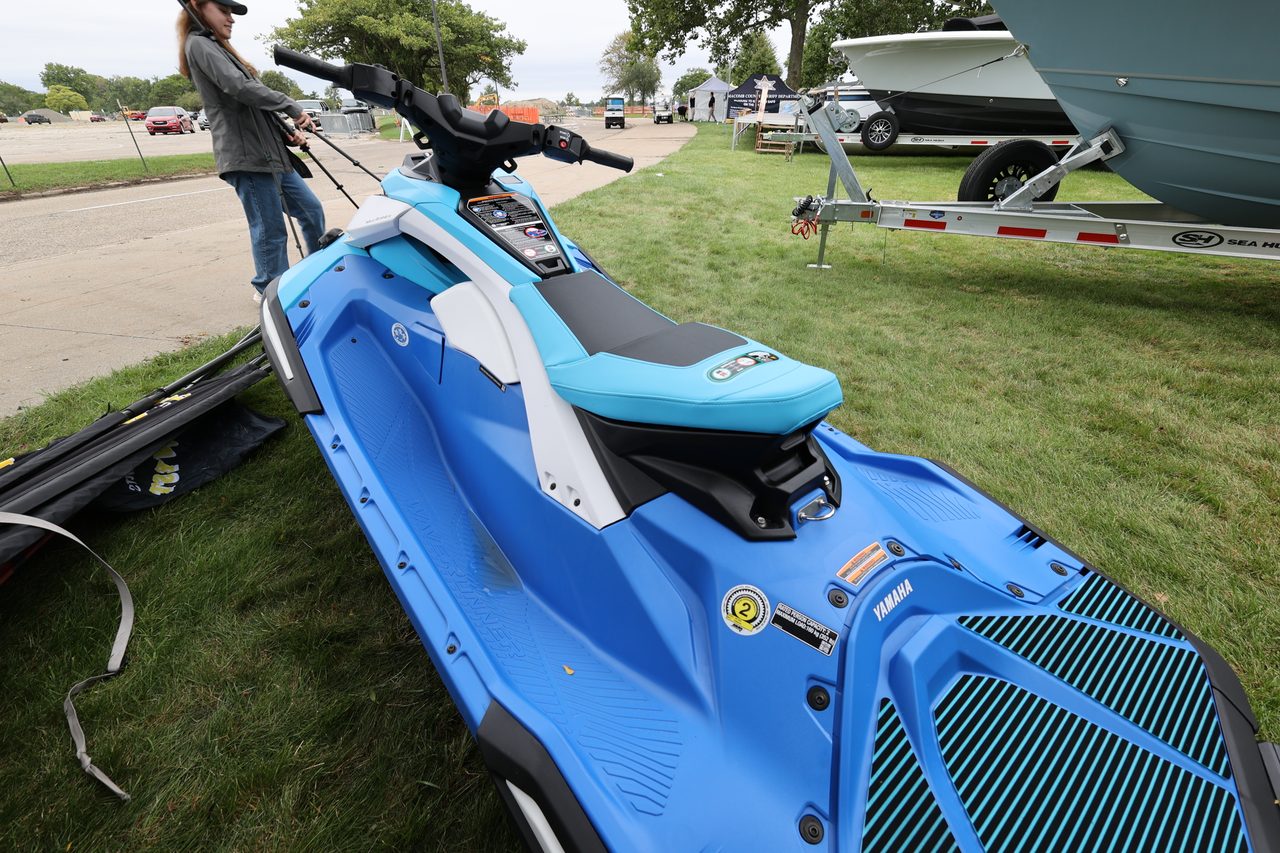 Slide: The Image of Yamaha Waverunner Jetblaster DLX (2UP) 2026 - 5