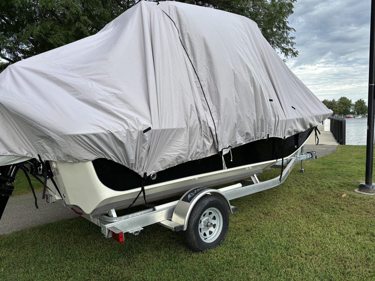 Slide: The Image of Carolina Skiff 19 LS - 2