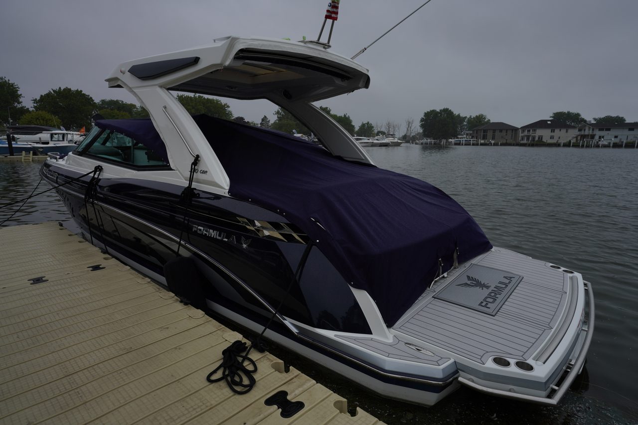 Slide: The Image of Formula 360 Crossover Bowrider I/O 2027 - 91