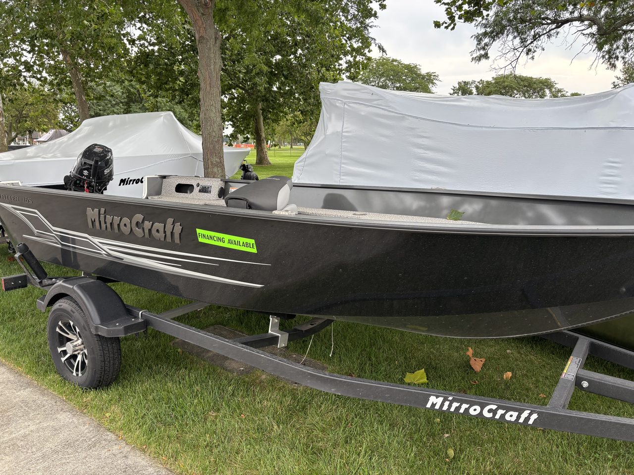 Slide: The Image of MirroCraft Outfitter 16S - 1