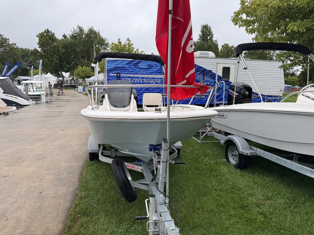 Slide: The Image of Boston Whaler 130 Super Sport 2025 - 29