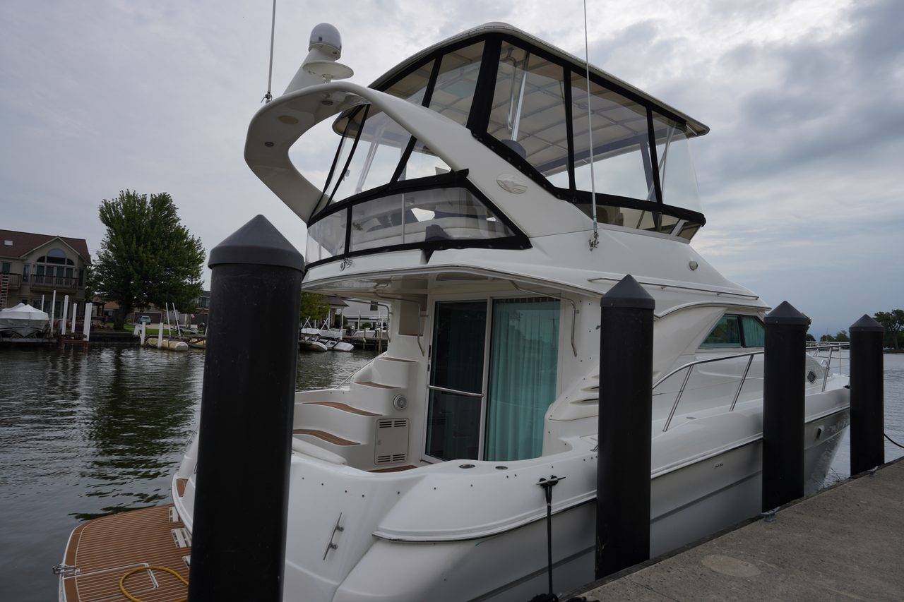 Slide: The Image of Sea Ray 400 Sedan Bridge 2000 - 52