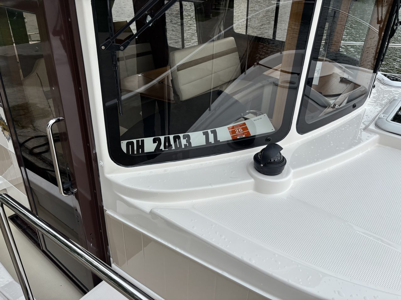 Slide: The Image of Ranger Tugs R31S - 4