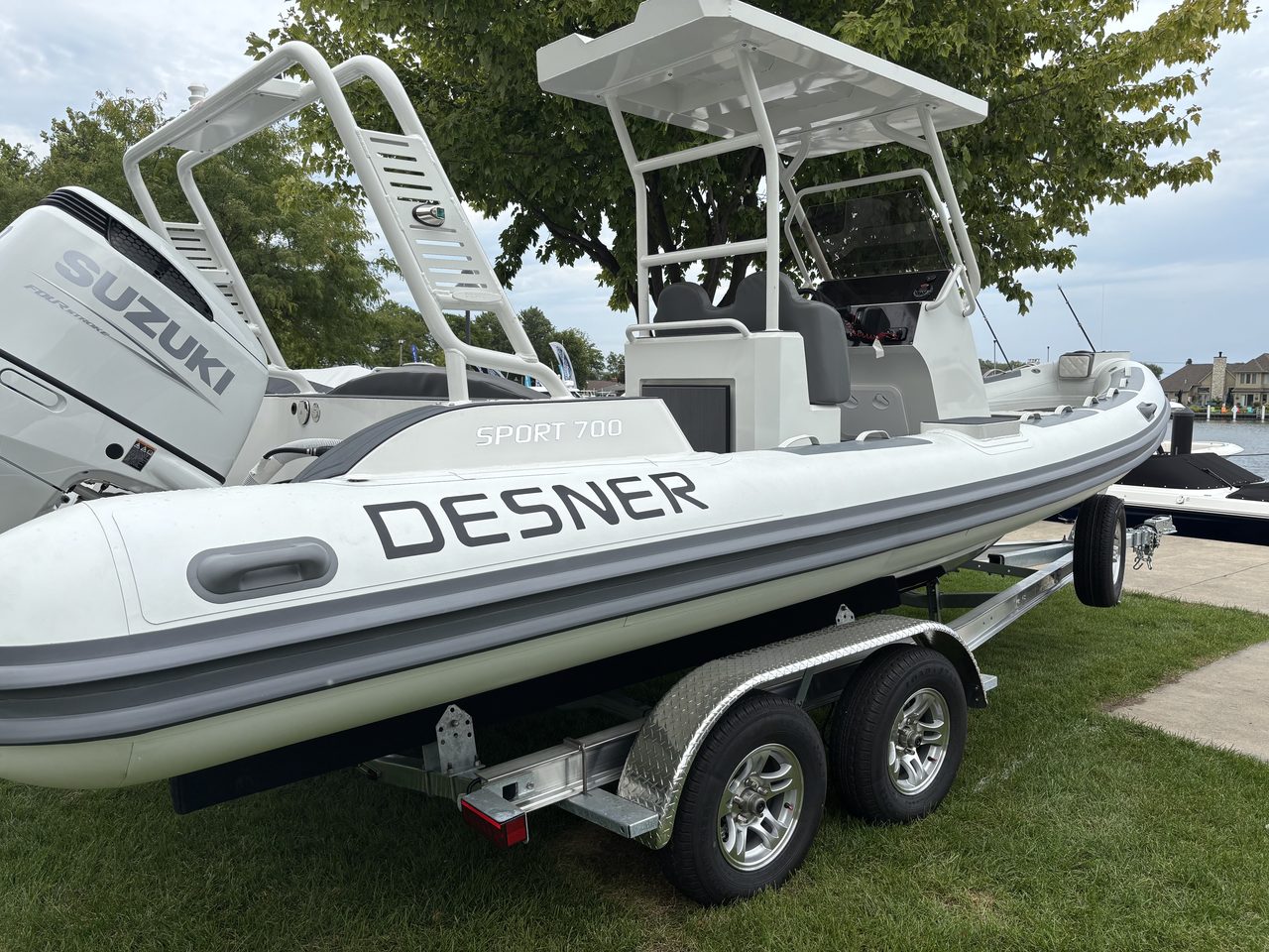 Slide: The Image of Desner Sport 700 - 1