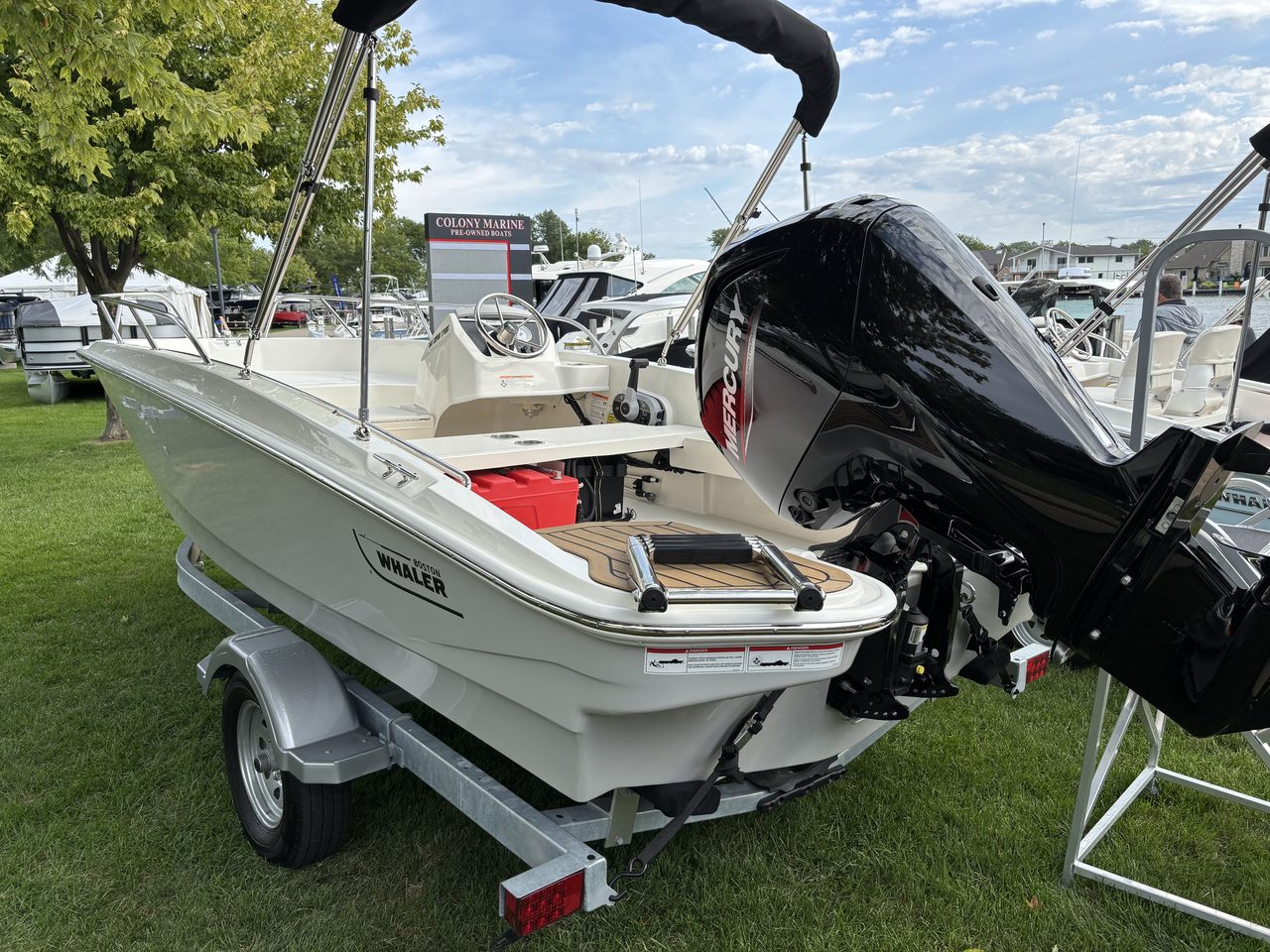 Slide: The Image of Boston Whaler 160 Super Sport 2025 - 20