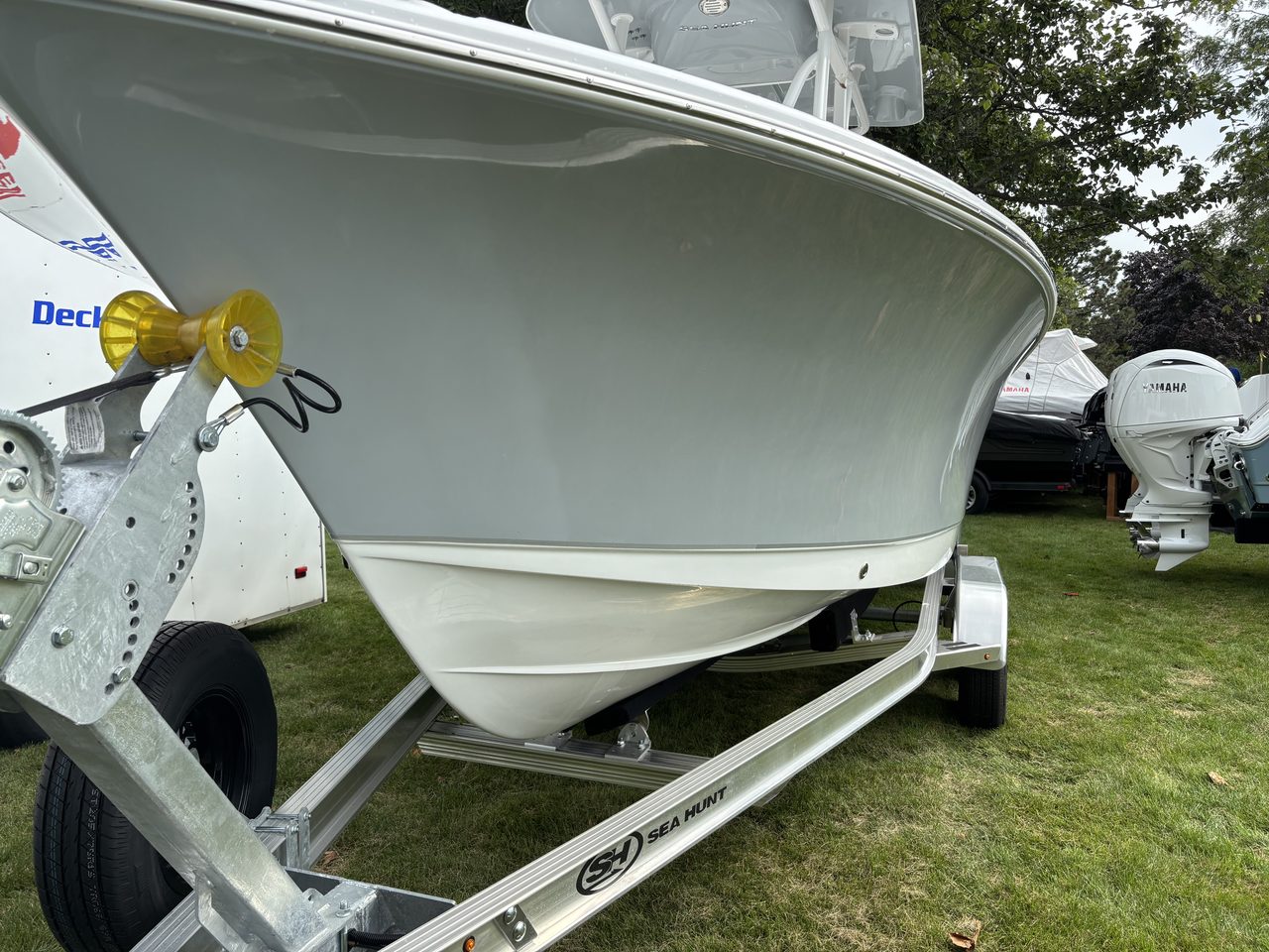 Slide: The Image of Sea Hunt Ultra 229 - 1