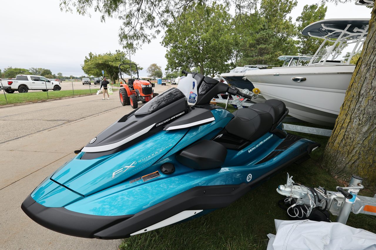 Slide: The Image of Yamaha FX Cruiser SVHO 2027 - 31