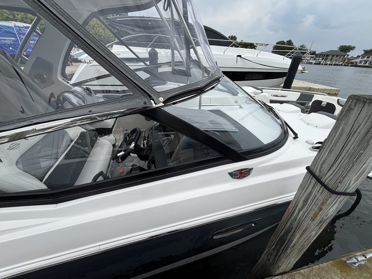 Slide: The Image of Chaparral 260 DA - 3