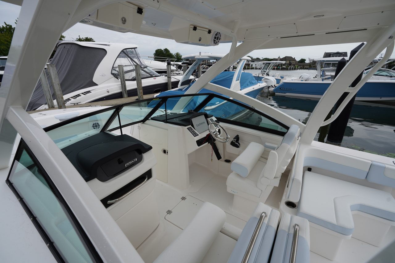 Slide: The Image of Robalo R277 Dual Console 2026 - 27