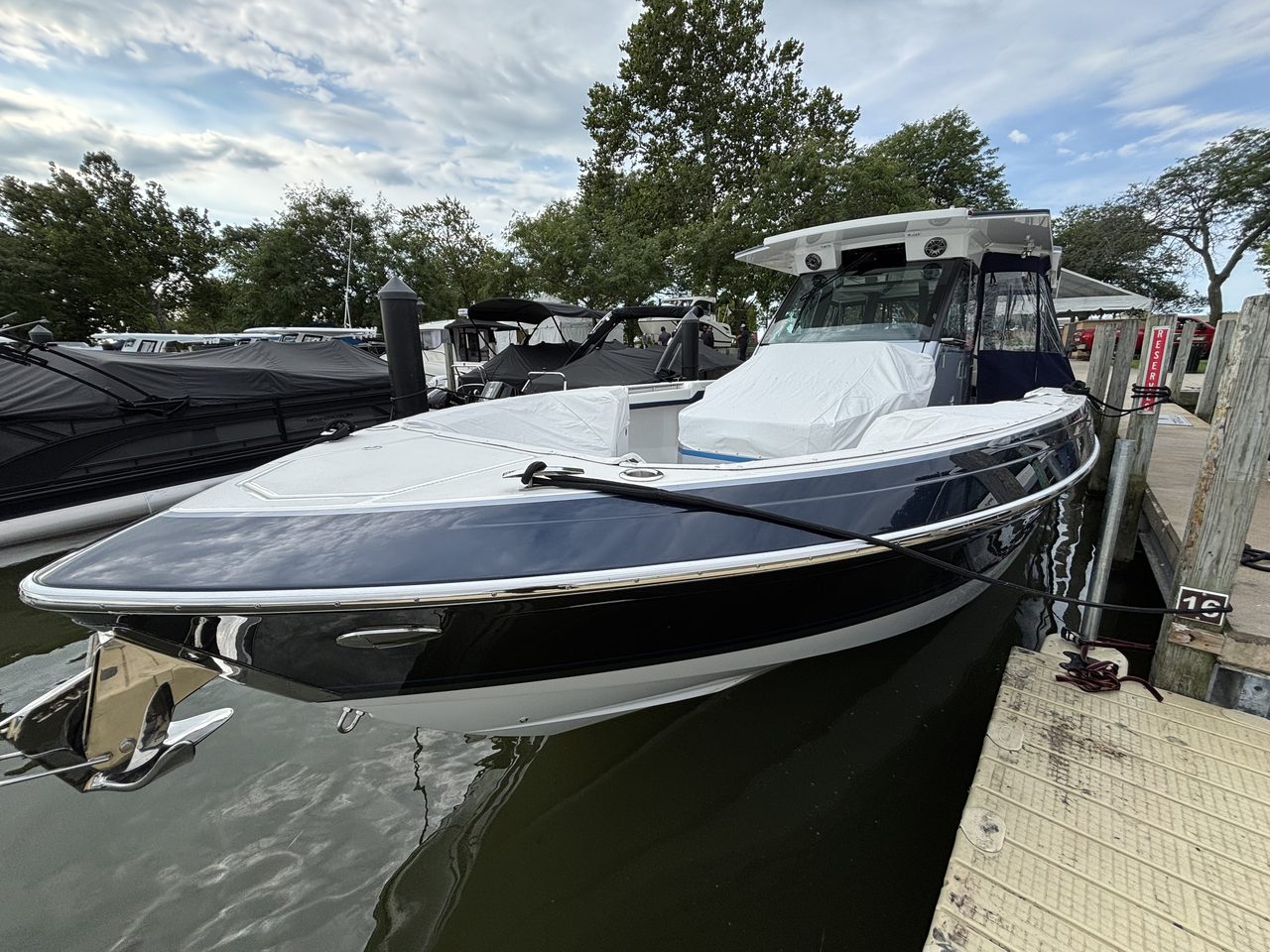 Slide: The Image of Formula 387 Center Console Fish 2025 - 98