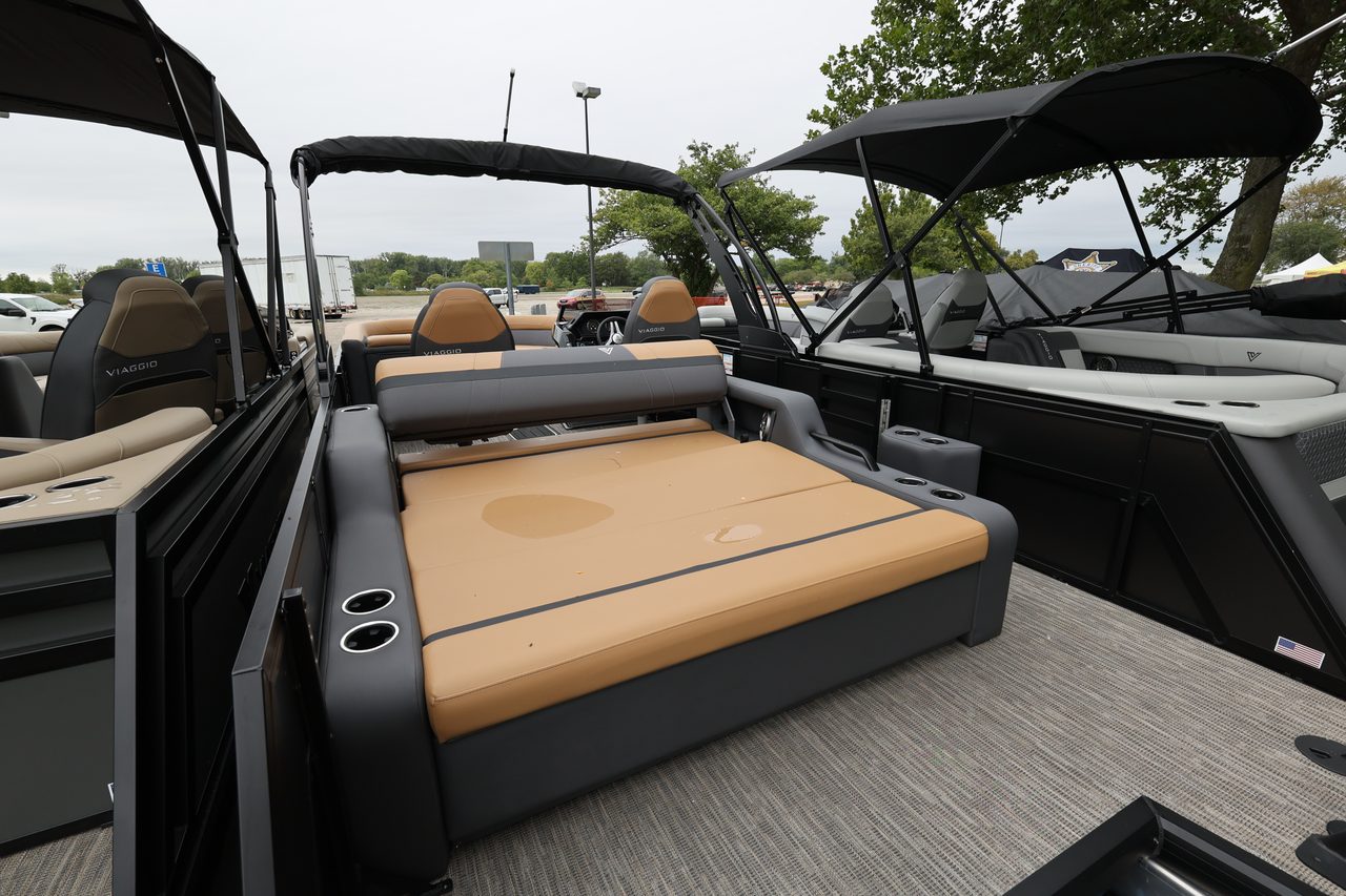 Slide: The Image of Viaggio Lago X24S TriToon 2027 - 5