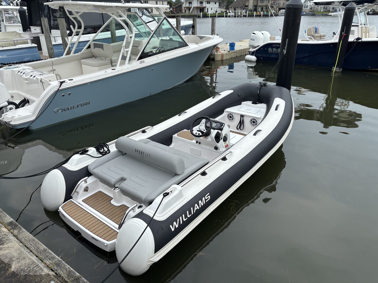Slide: The Image of Williams Sportjet 435 - 1