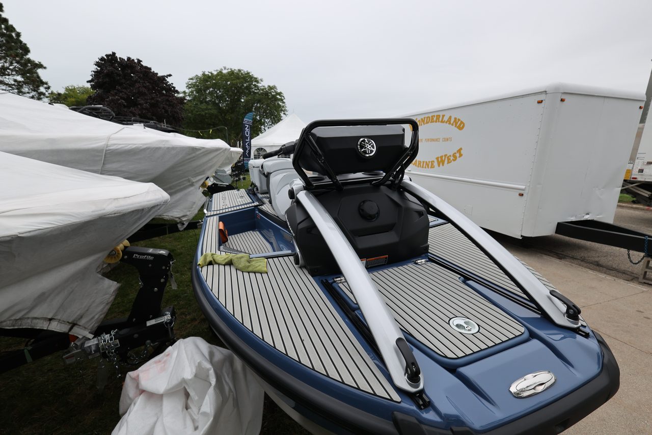 Slide: The Image of Yamaha CrossWave - 4