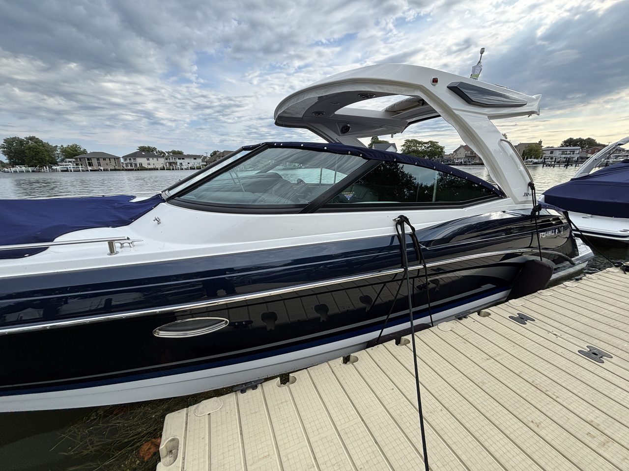 Slide: The Image of Formula 360 Crossover Bowrider I/O 2027 - 89