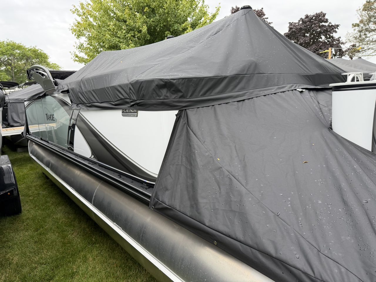 Slide: The Image of Tahoe LTZ 2385 QL 2026 - 18
