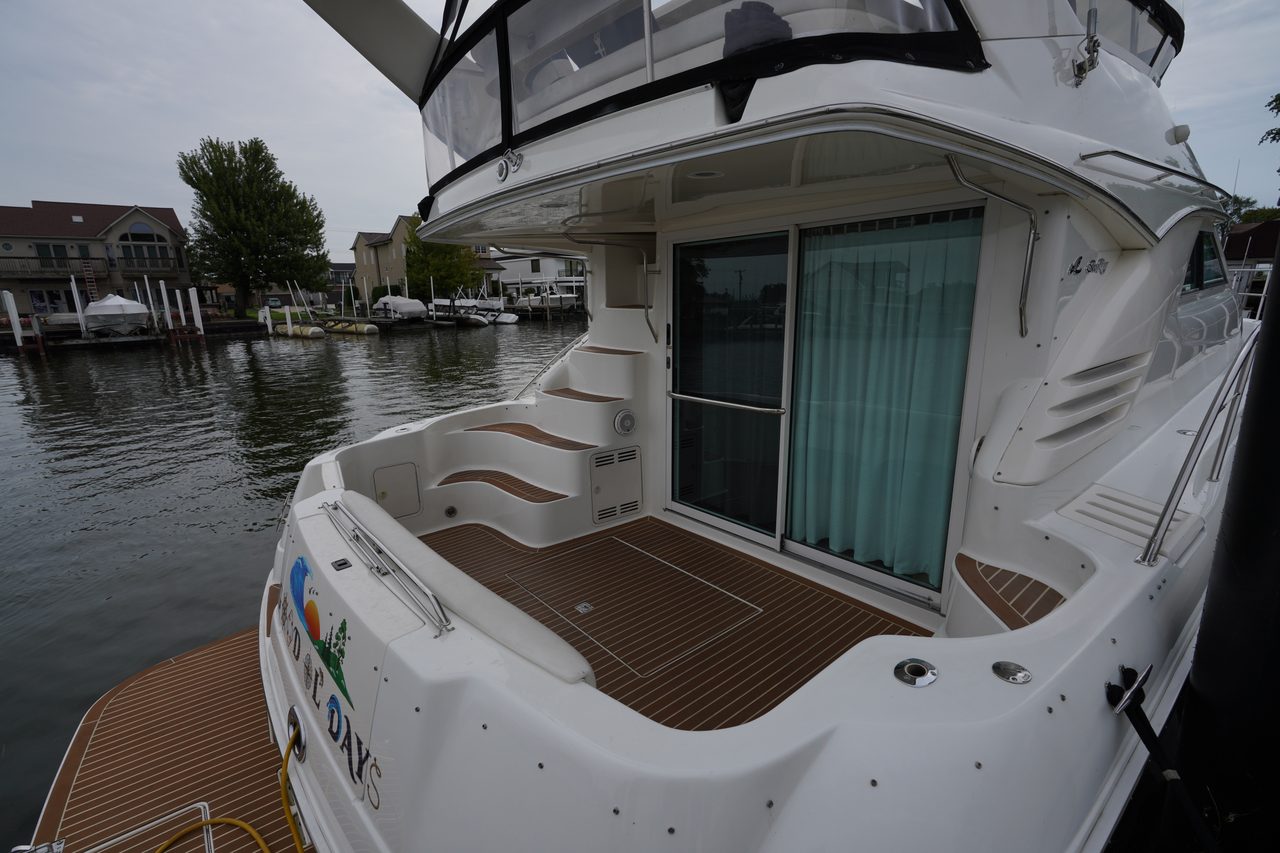 Slide: The Image of Sea Ray 400 Sedan Bridge 2000 - 55