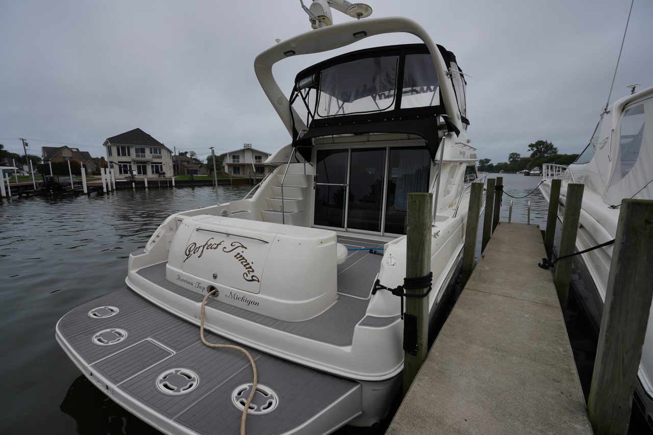 Slide: The Image of Sea Ray Sundancer 450 - 3