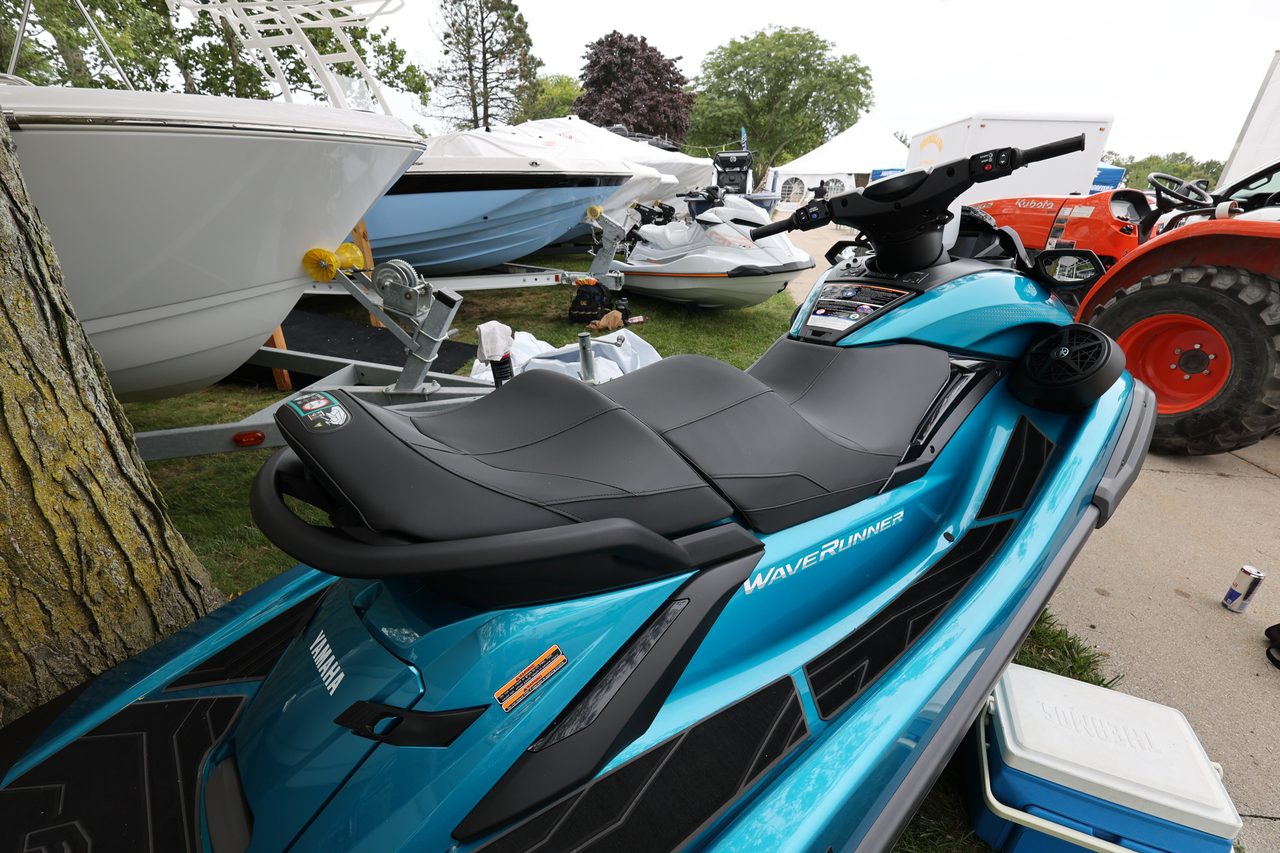 Slide: The Image of Yamaha FX Cruiser SVHO 2027 - 34