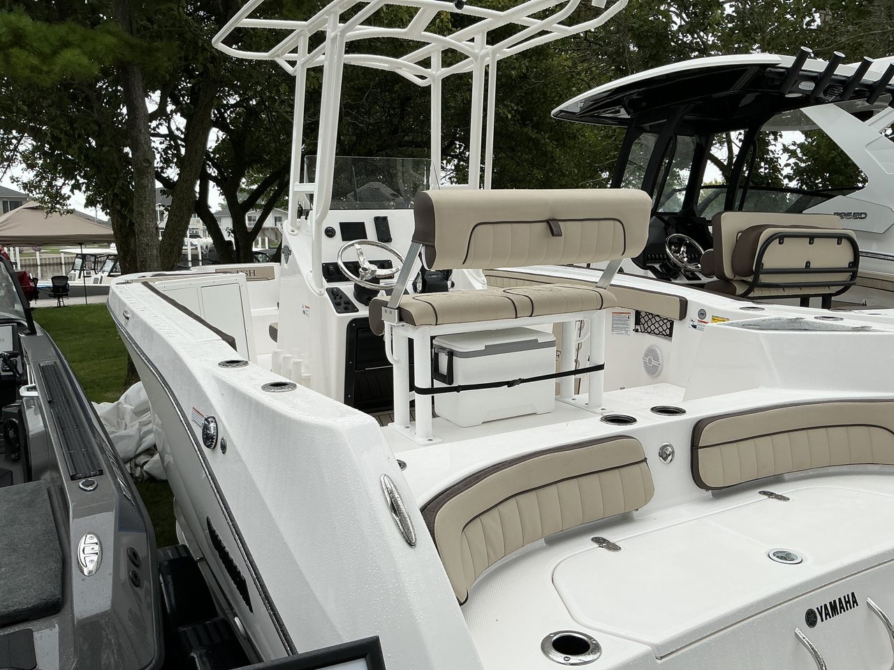 Slide: The Image of Yamaha 222 FSH SPORT 2025 - 1