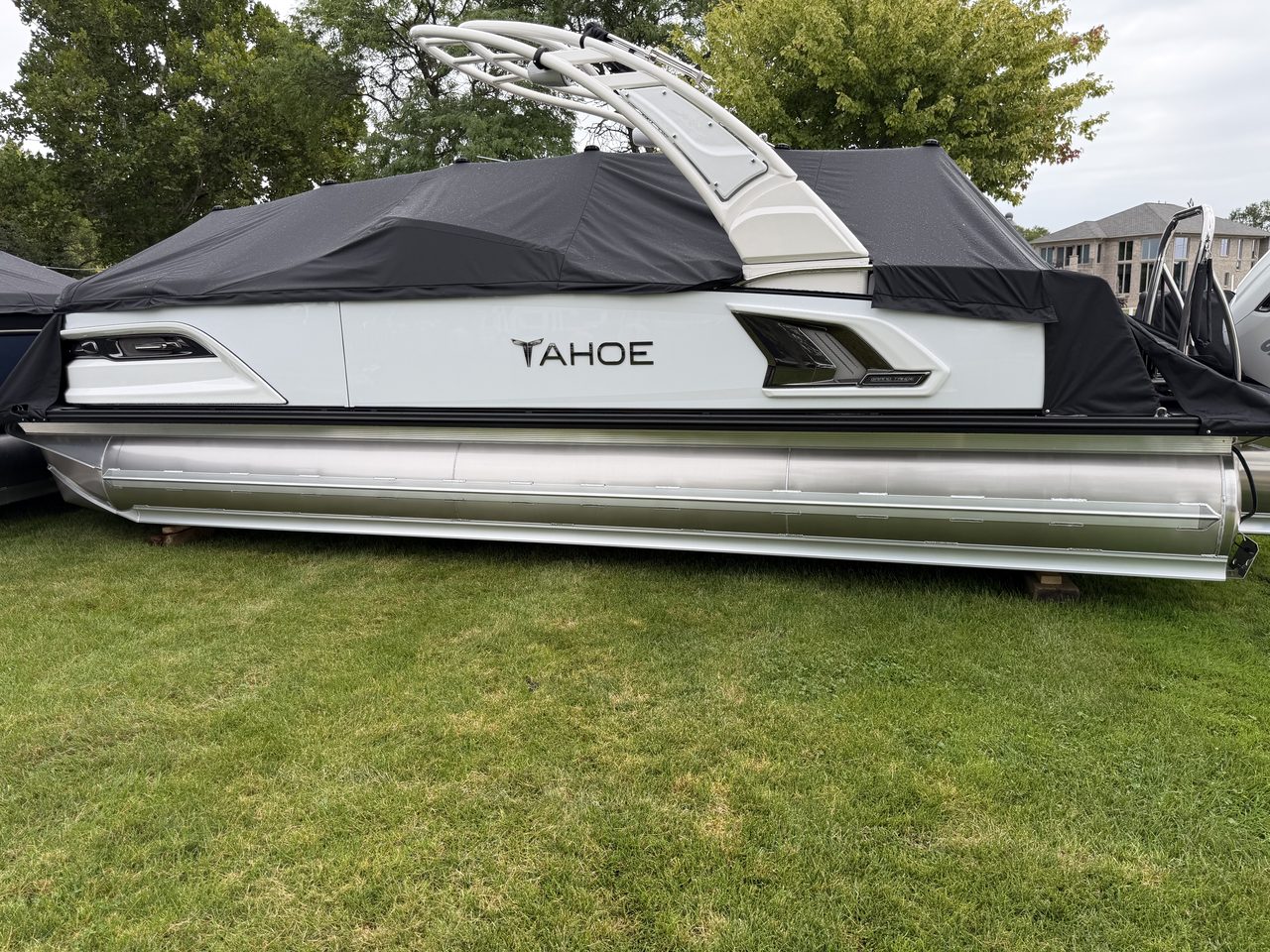 Slide: The Image of Tahoe Grand 25 Flex Lounge Windshield 2027 - 27