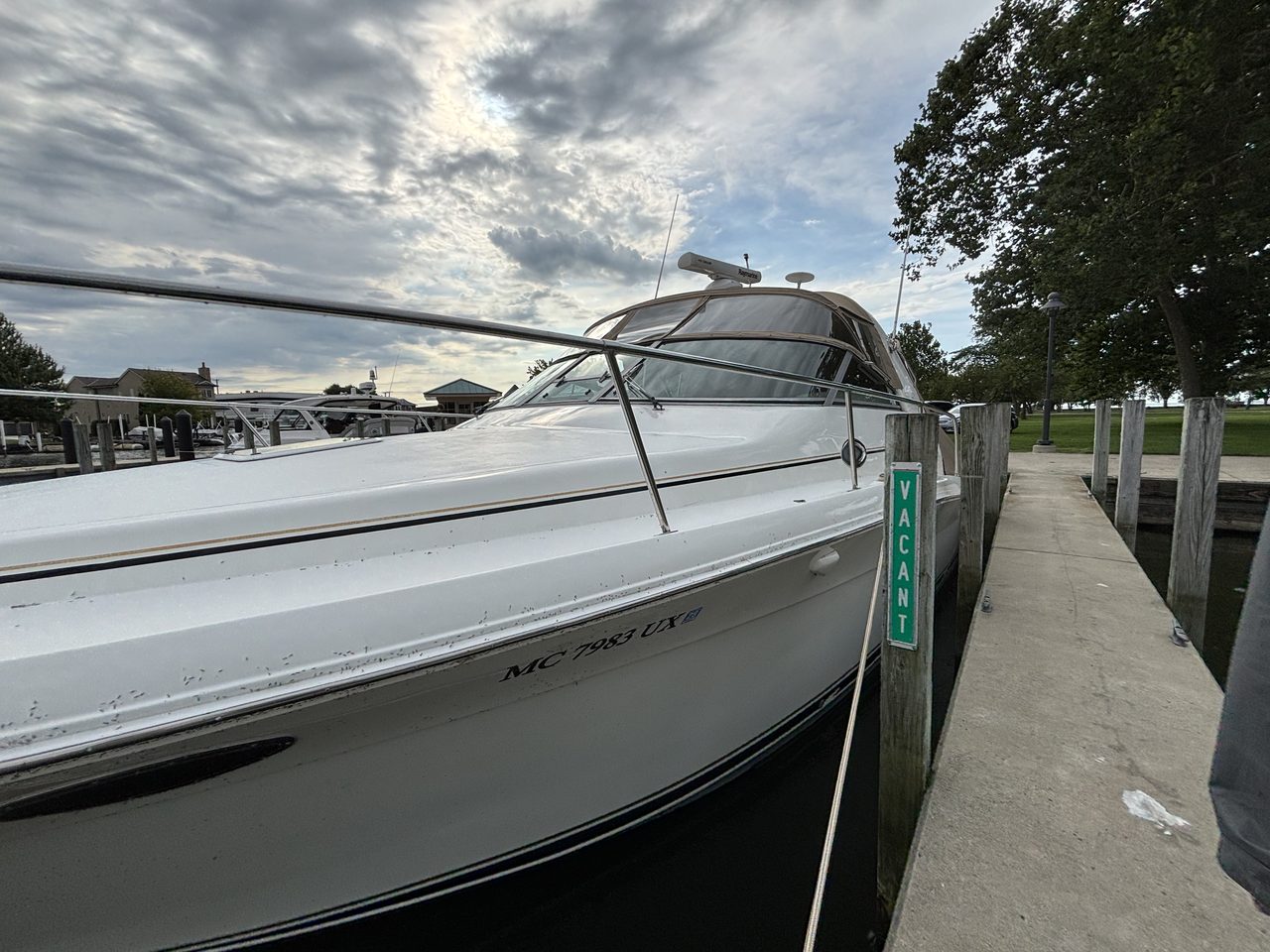 Slide: The Image of Sea Ray 330 Express Cruiser 1997 - 2