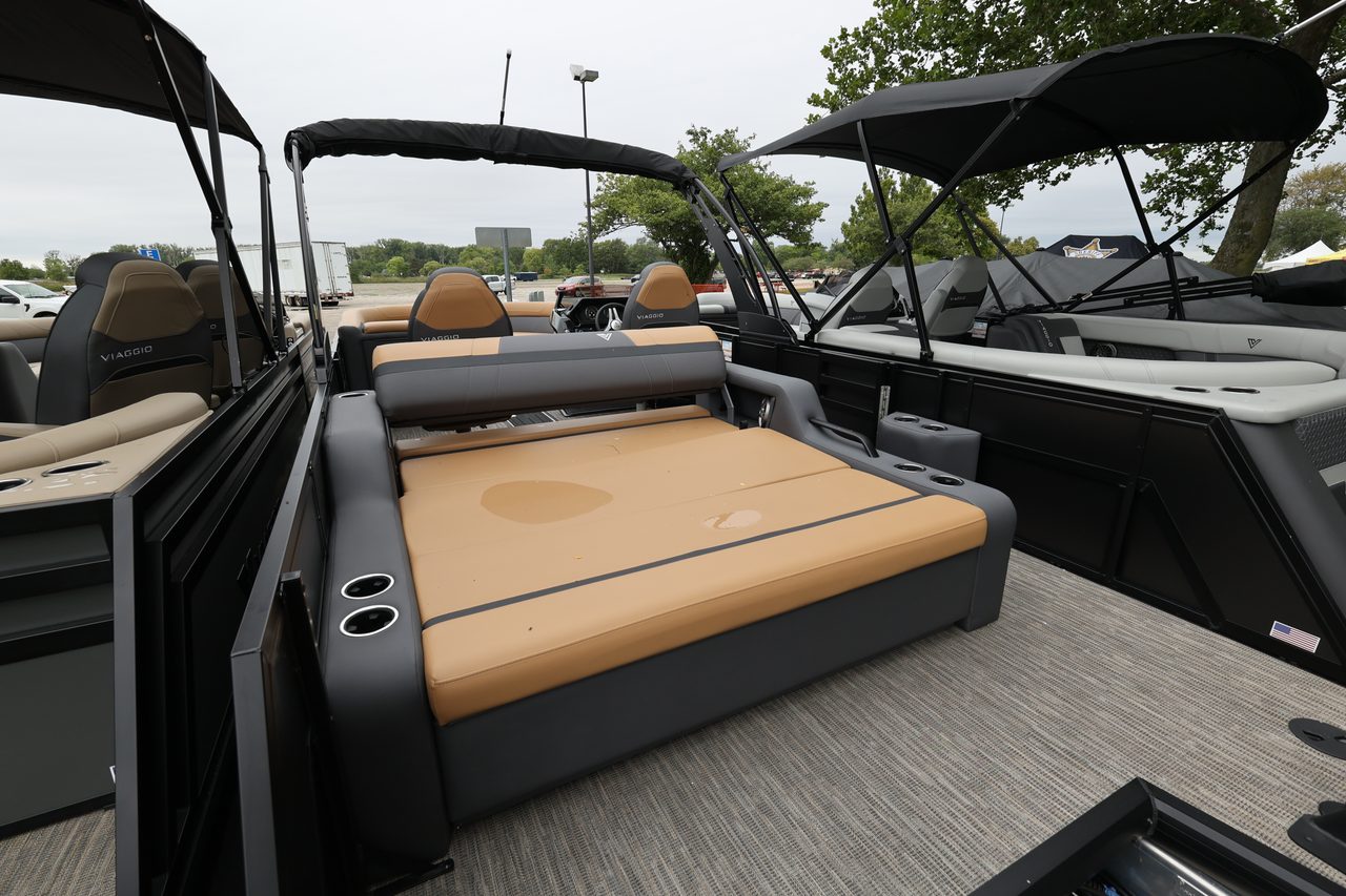 Slide: The Image of Viaggio Lago X24S TriToon 2027 - 7