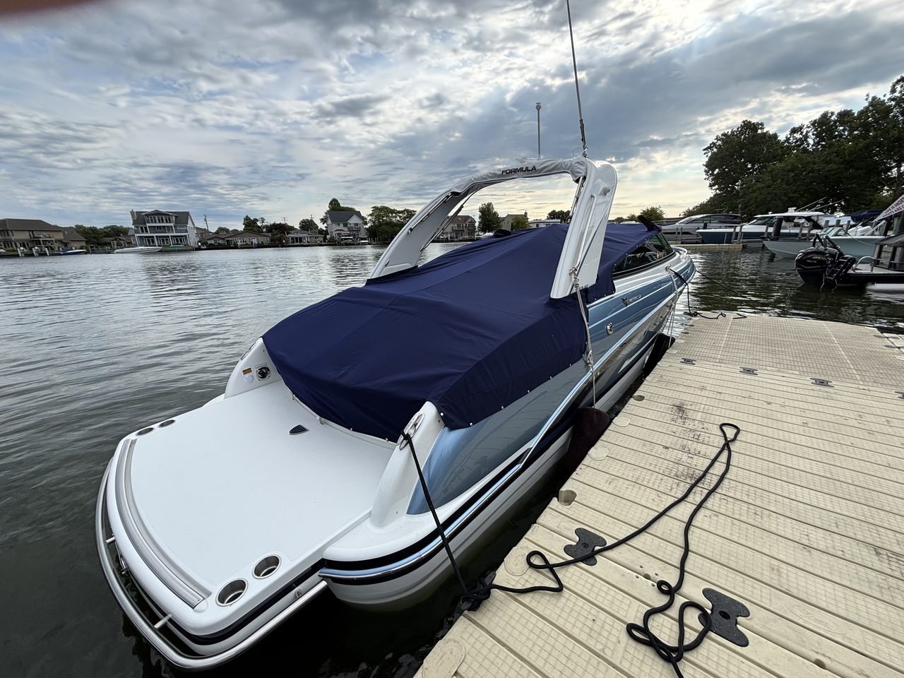 Slide: The Image of Formula 330 Crossover Bowrider I/O 2027 - 67