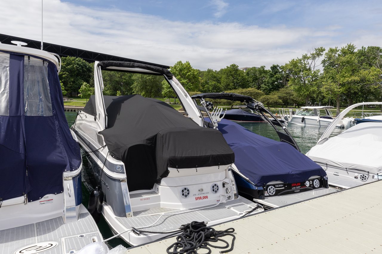 Slide: The Image of Regal 28 Express 2025 - 37