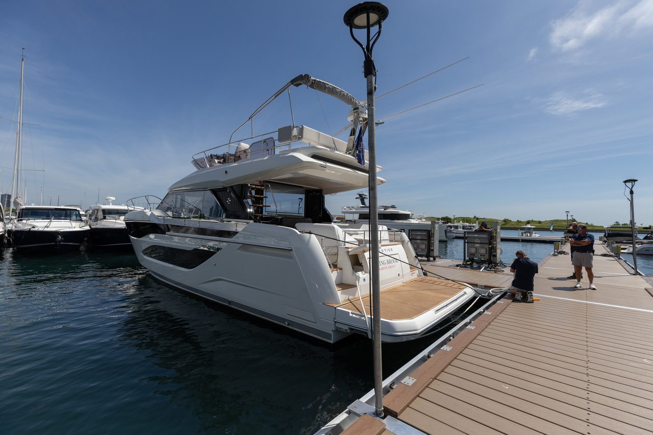 Slide: The Image of Prestige 460 - 0