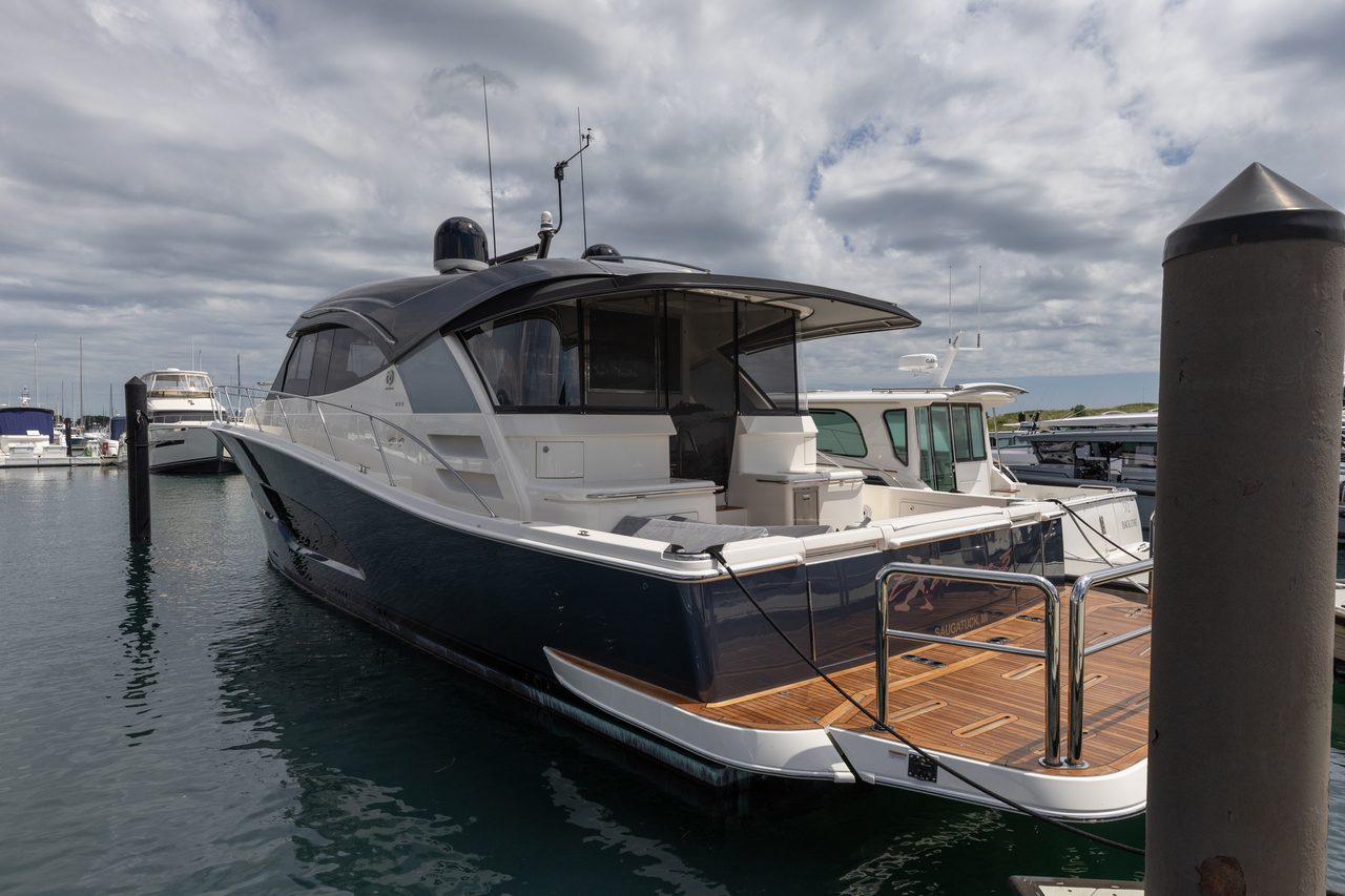 Slide: The Image of Riviera 6000 Sport Yacht - 5