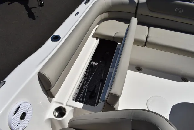 Slide: The Image of Key West Boats 203 DFS Dual Console 2021 - 12