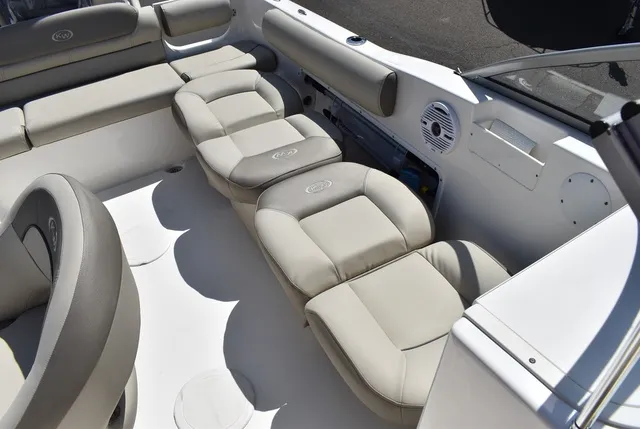 Slide: The Image of Key West Boats 203 DFS Dual Console 2021 - 15