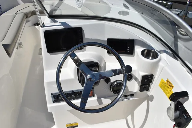Slide: The Image of Key West Boats 203 DFS Dual Console 2021 - 18