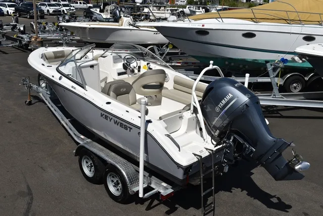 Slide: The Image of Key West Boats 203 DFS Dual Console 2021 - 2