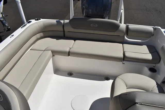 Slide: The Image of Key West Boats 203 DFS Dual Console 2021 - 10