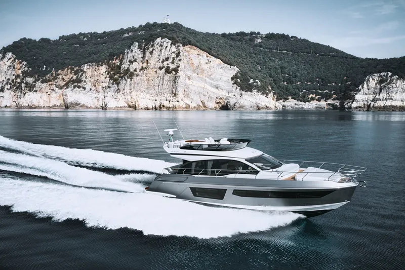The Image of Azimut FLY 53 - 0