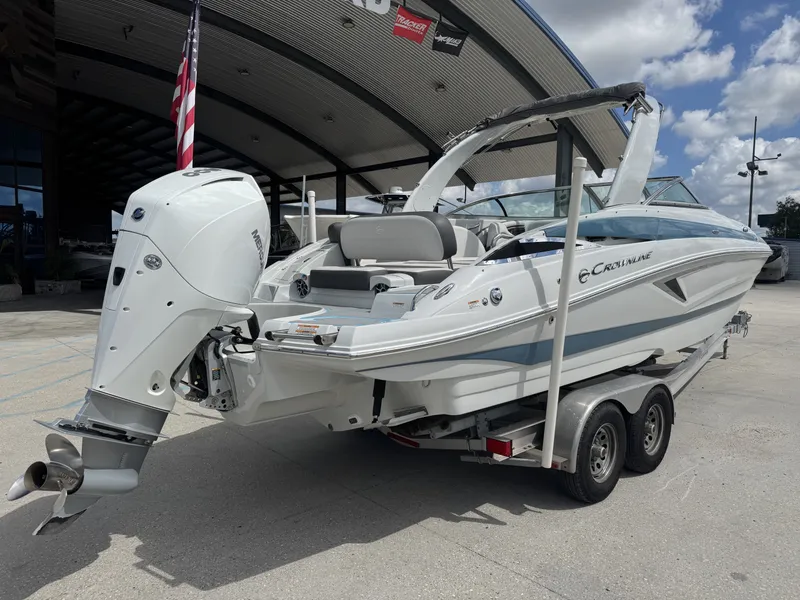 Slide: The Image of Crownline Boats Eclipse E275 XS 2021 - 16