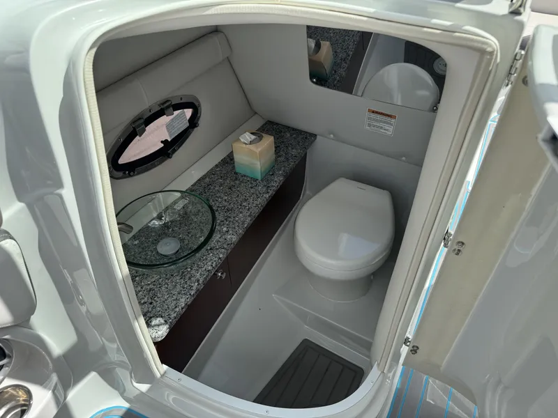 Slide: The Image of Crownline Boats Eclipse E275 XS 2021 - 21