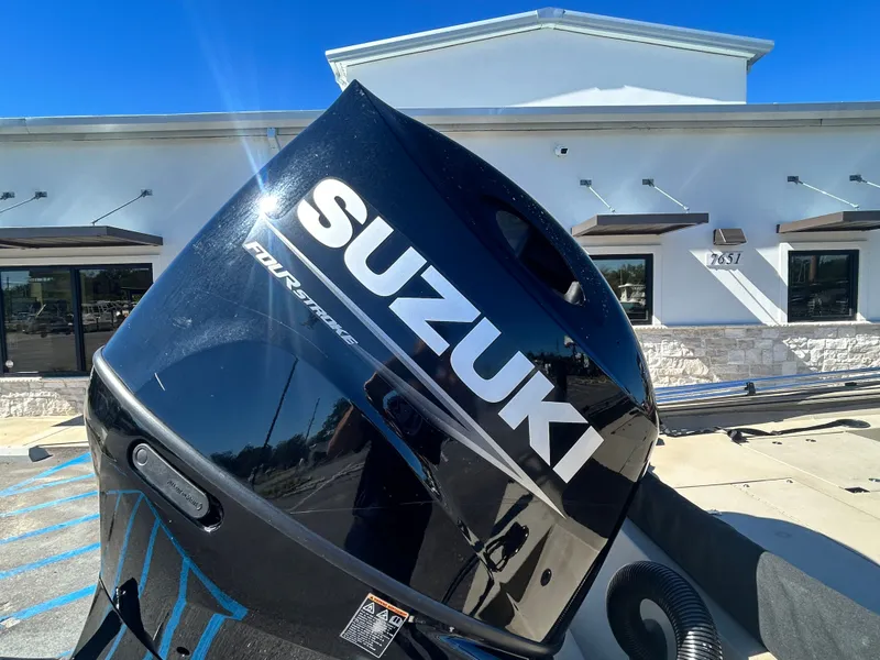 Slide: The Image of Excel Bay Pro Elite 220 2023 - 11