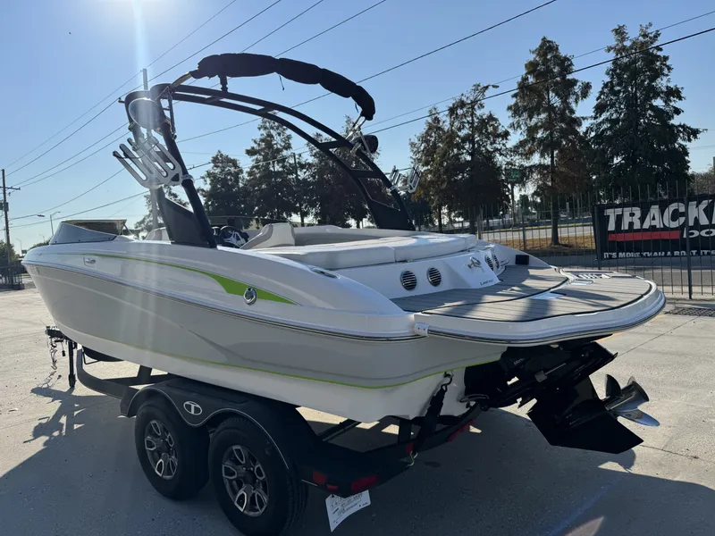 Slide: The Image of Tahoe 210 Si Limited 2023 - 12