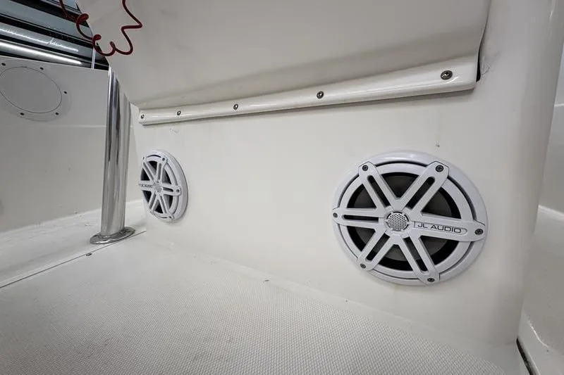 Slide: The Image of 2008 Edgewater 170CC boat interior with JL Audio speakers installed. - 18