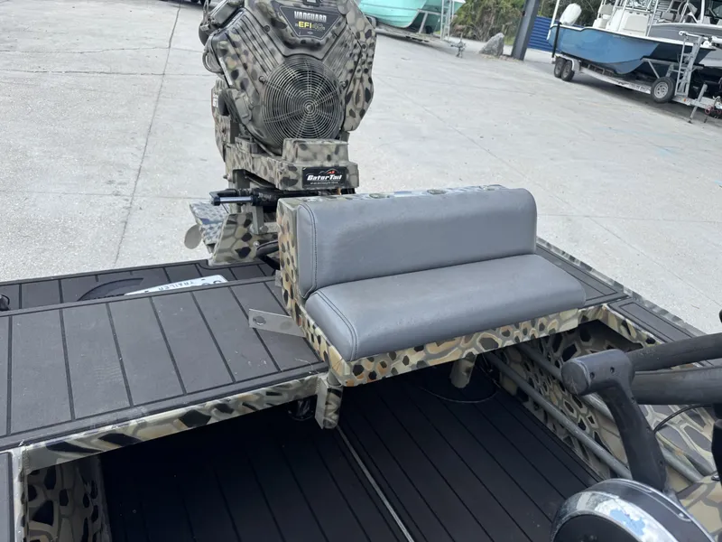 Slide: The Image of Custom Uncle J 18X52 CC 2021 - 13