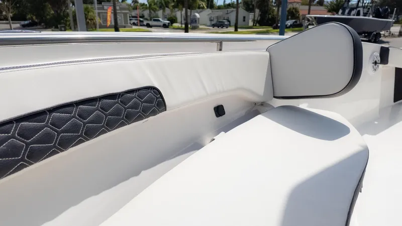 Slide: The Image of Tidewater 220 LXF 2026 - 16